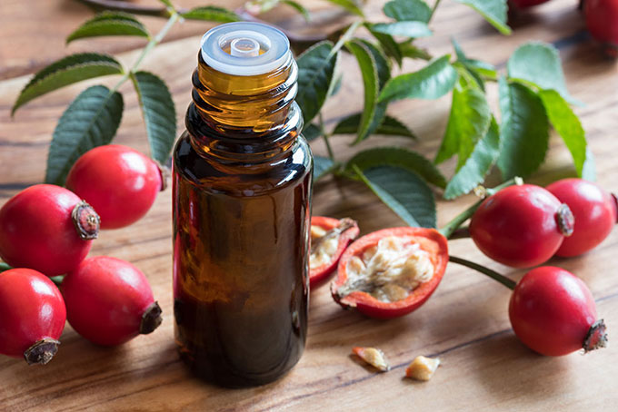 Of all the beauty goals we aspire to, having glowing, healthy skin would have to top the list. Sure, there are highlighters and bronzers that can give you a glow – but healthy skin has a radiance all its own. If you’re done with tired and dull-looking skin, these five simple tips will help you get your glow on.