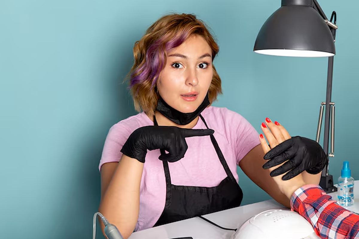 How-to-Choose-a-Nail-Salon-Tips-for-Finding-the-Best-Nail-Salons