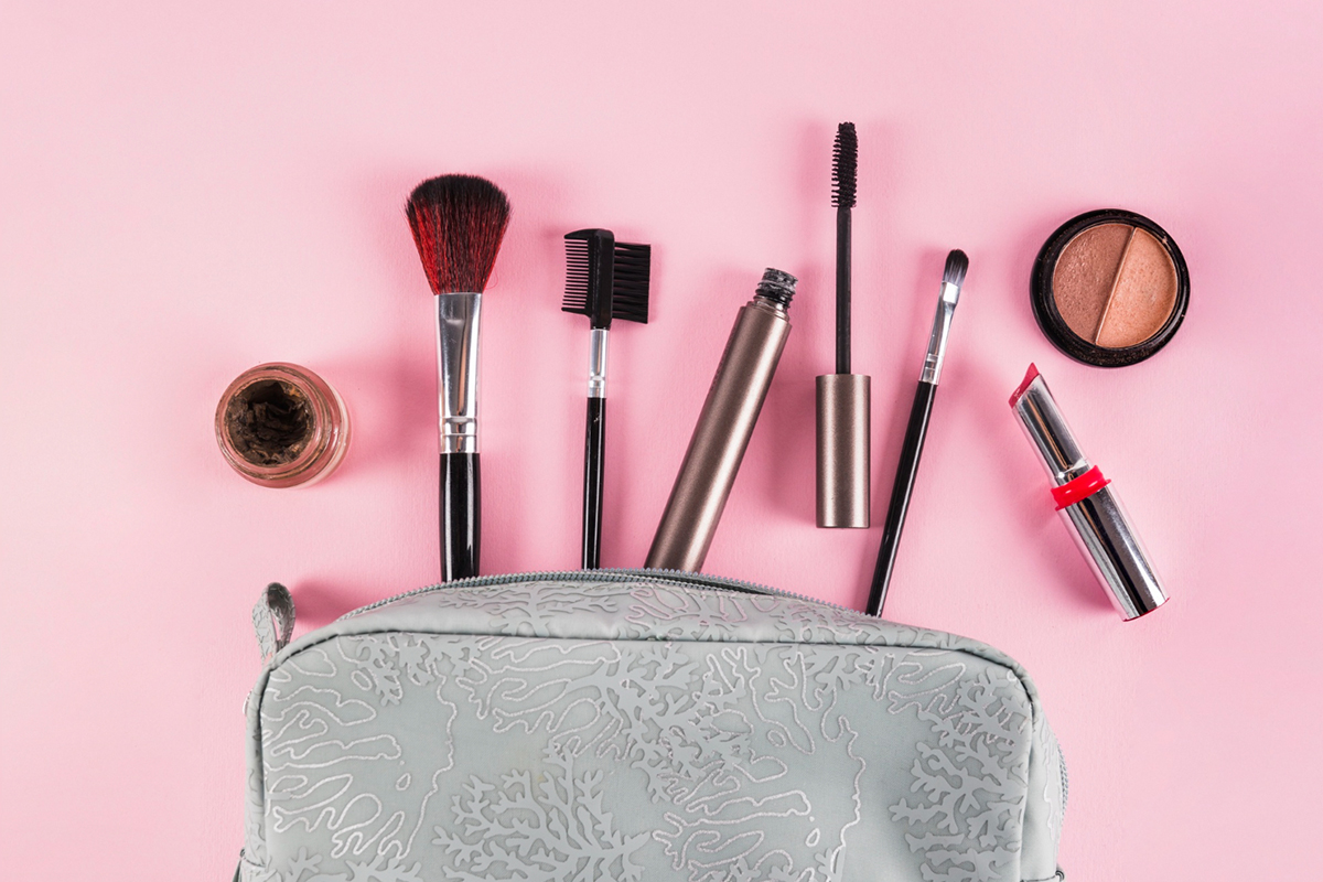 How to Pack a Toiletry Pouch Like a Pro
