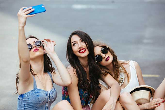 From the free clothes to the bucket loads of cash, here’s how to join the Influencer trend.