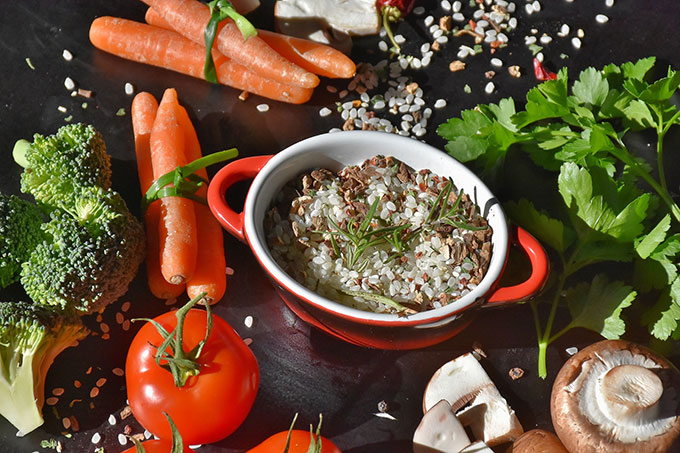Managing a healthy and balanced diet is a huge aspect of maintaining your mental and physical wellbeing. It can also have great long term benefits of your health. Even though people often recognise the importance of eating well, it can be hard for them to do so.